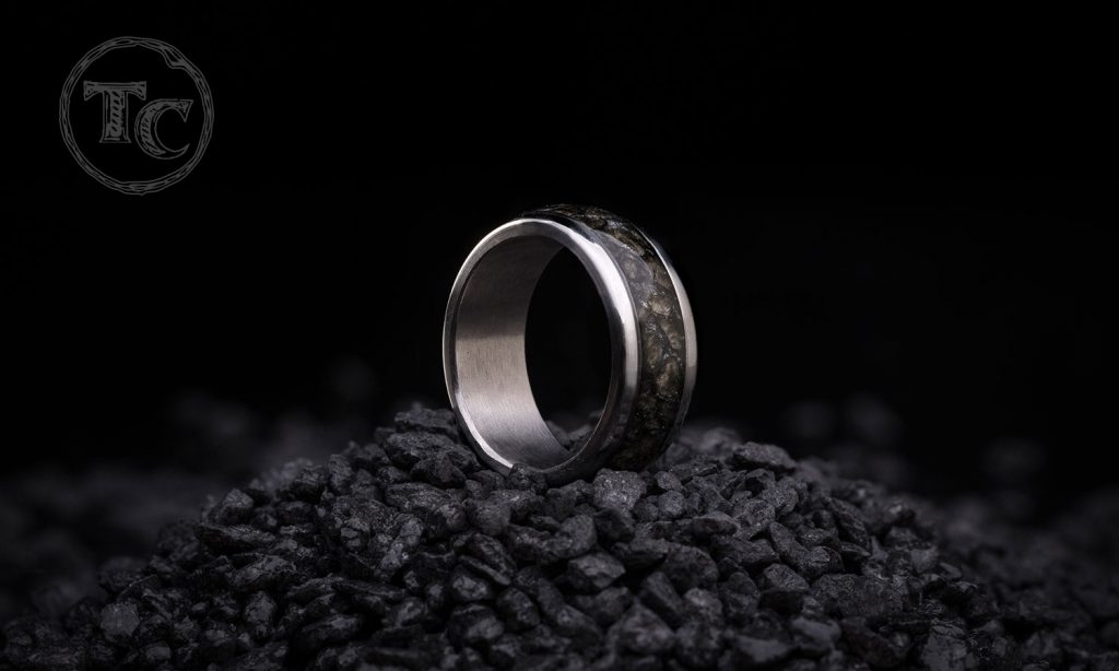 Rings_Hiili_WEB